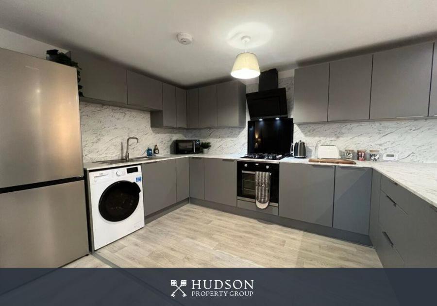 Open Plan Townhouse In Shrewsburyヴィラ エクステリア 写真